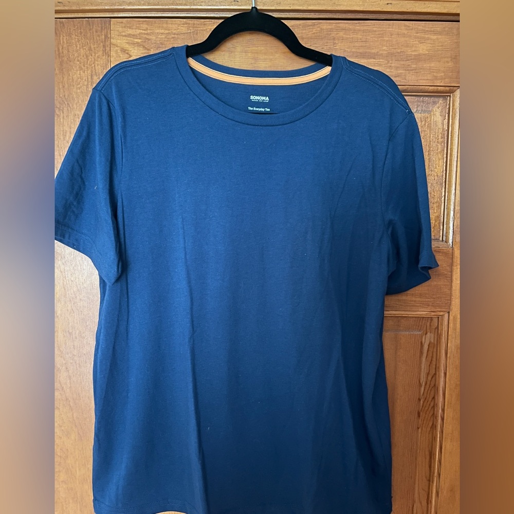 Sonoma Youth XL Husky tshirt